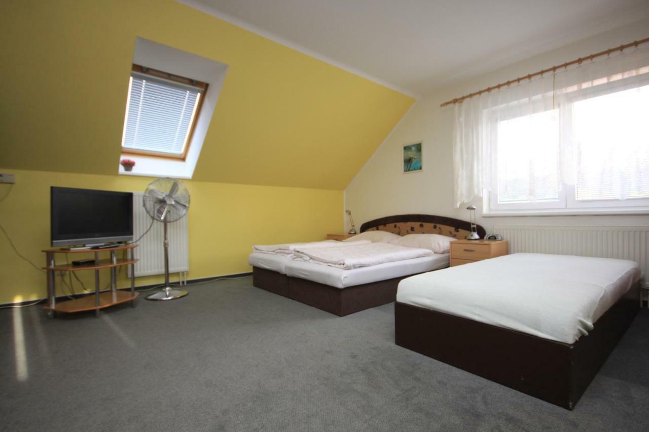 Apartman Pod Cernou Horou Rožnov pod Radhoštěm Eksteriør billede